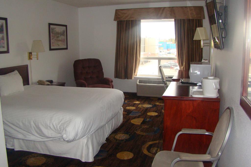 Stonebridge Hotel Fort Mcmurray Room photo